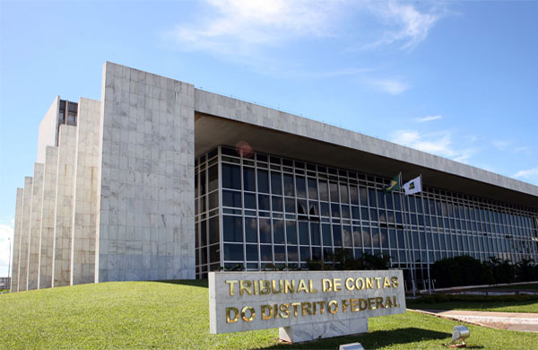Leia mais sobre o artigo Casa dos políticos aposentados