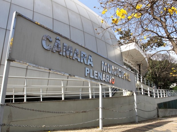 Leia mais sobre o artigo TJ-SP determina redução de cargos comissionados na Câmara de Campinas
