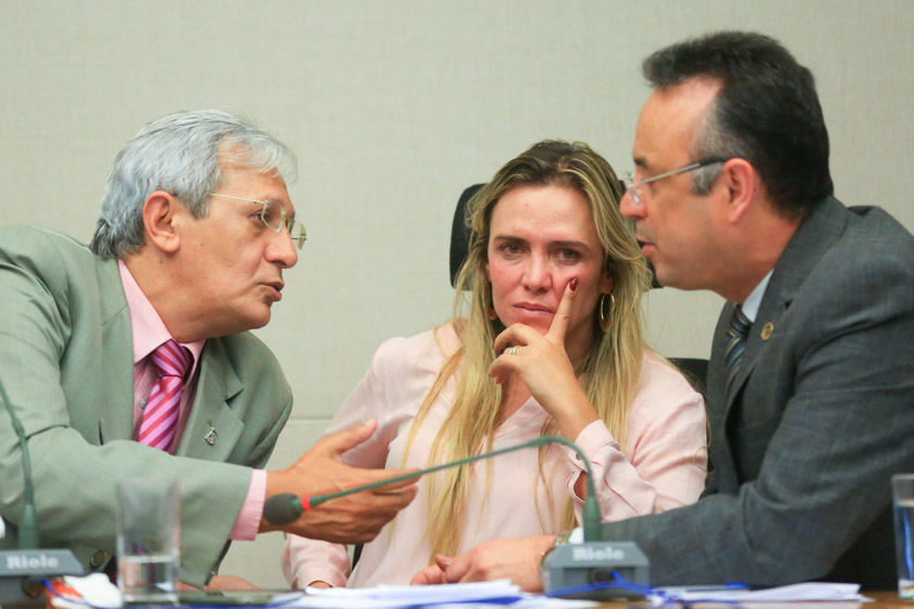 Leia mais sobre o artigo Procuradoria da CLDF dá sinal verde para cassação do Bonde da Propina